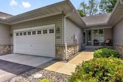 9240-Blackoaks-Ln-N-100