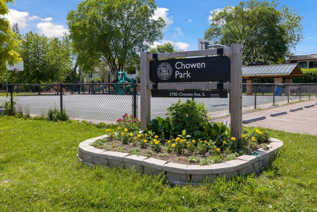 Chowen Park Edina sign